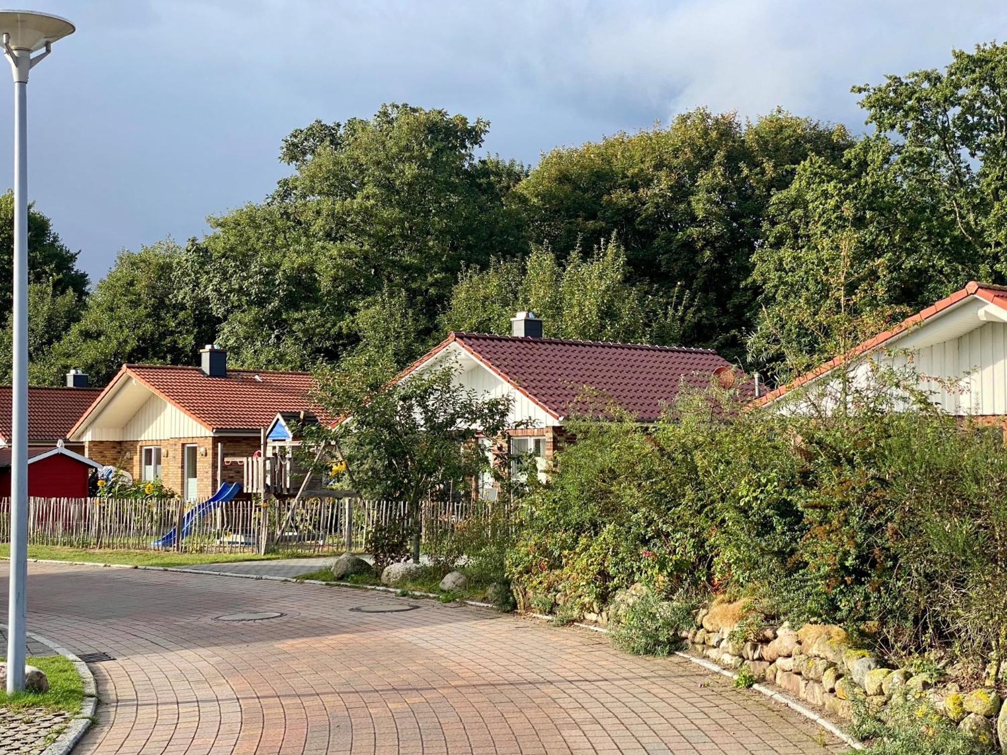 Feriendorf Suedstrand Haus 49 ペルツァーハケン エクステリア 写真